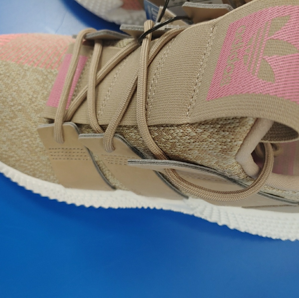 Adidas - Picture 4 of 5